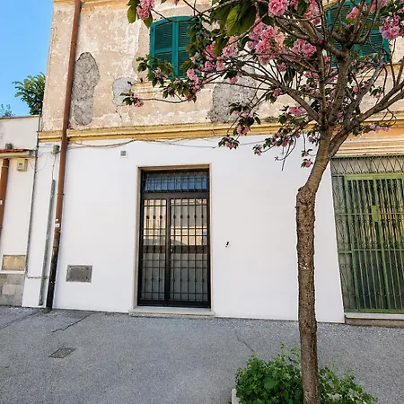 Ciceri Tiny House Apartment Rom